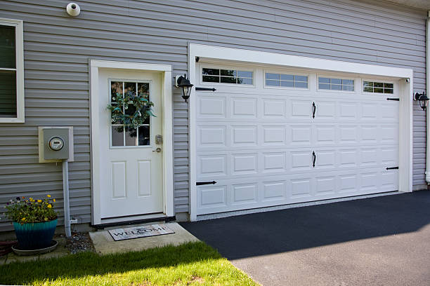 24/7 Emergency Garage Door Roller Replacement experts in Rotan, TX
